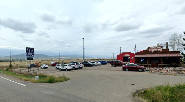 Restaurant Three Sisters Tavern and Grill